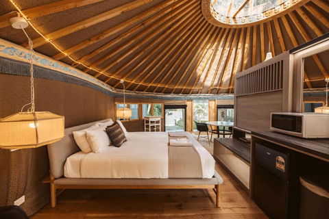 Mongolian Crafted Yurt With Private Spa And Spectacular Views - Accommodation Brisbane 2