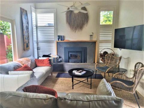 MONREPOS - Accommodation Brisbane 0