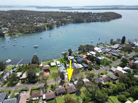 NEW PropertyBreezy Bayside Haven At Brightwaters - Accommodation Brisbane 0