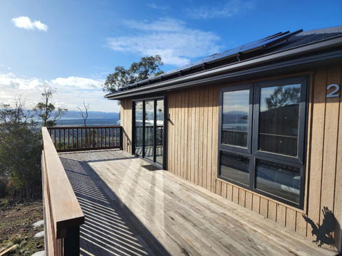 Mount Rumney Escapes Seaview House 2 - Eagle House - Accommodation Brisbane 0