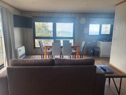 Mount Rumney Escapes - 5 Seaview Kangaroo House - Accommodation Brisbane 2