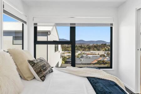 Mountain View Villa-close To Shops-10min To CBD - Accommodation Brisbane 2