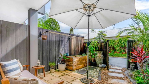 Mullum Haven 3 - Central & Stylish Townhouse - Accommodation Brisbane 2