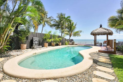 Mylara Beachfront Holiday Home - Accommodation Brisbane 1