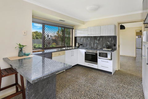 NAROO7- PRIME, CENTRE OF MOOLOOLABA LOCATION - Accommodation Brisbane 1