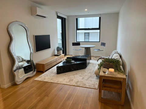 NEW BOUTIQUE 1bd Apt - Accommodation Brisbane 0