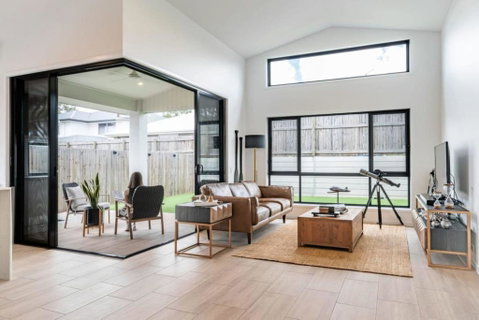 New Designer Built Boutique Holiday Home Heathwood - Accommodation Brisbane 1