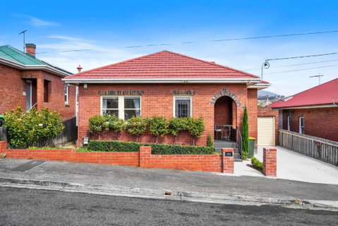 New Town Bungalow - A Leafy Family Haven - Accommodation Brisbane 1