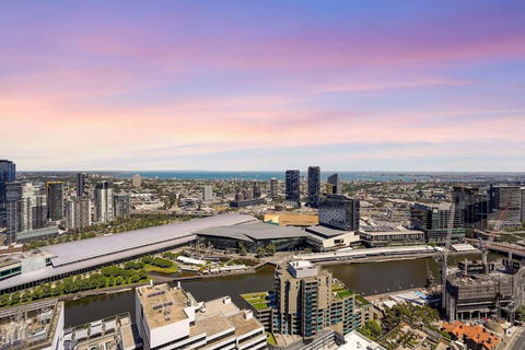 NEW Waterfront Living With Sublime Views 2B1B - Accommodation Brisbane 0
