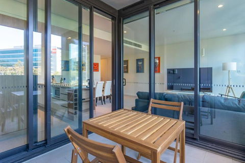 Next To Station Family & Friend Free Parking - Accommodation Brisbane 1