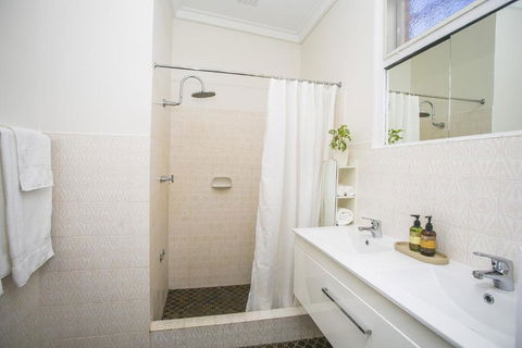 NOR214 - Northstead Coastal Charm - Accommodation Brisbane 3