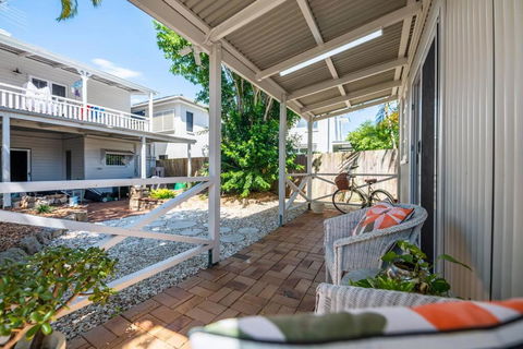 Oasis On Esplanade - Accommodation Brisbane 0