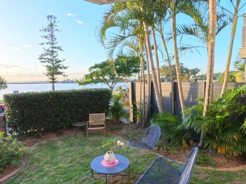 Oasis On Esplanade - Accommodation Brisbane 2
