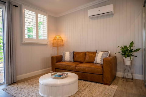 Oasis On Esplanade - Accommodation Brisbane 3