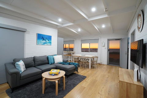 OCEA84 - Quinns Beach Shack: Ocean Views - Accommodation Brisbane 0