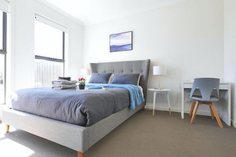 No Stairs Dbl Garage Aircon Woodville North - Accommodation Brisbane 1