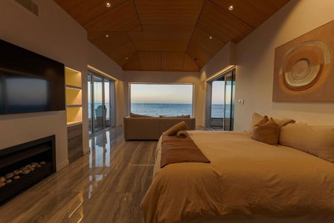 Ocean View Villa With Pool Spa & Cinema - Accommodation Brisbane 2