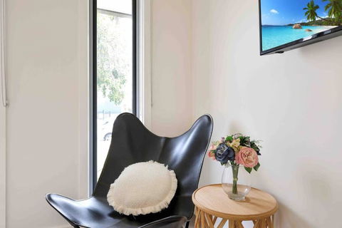 OG Spa Retreat- 3 Bedroom, Spa, Central, Aircon - Accommodation Brisbane 3