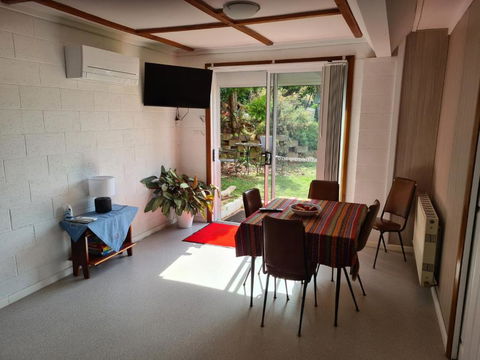 Orchard 2 Bedroom Apartment In Devonport - Accommodation Brisbane 1