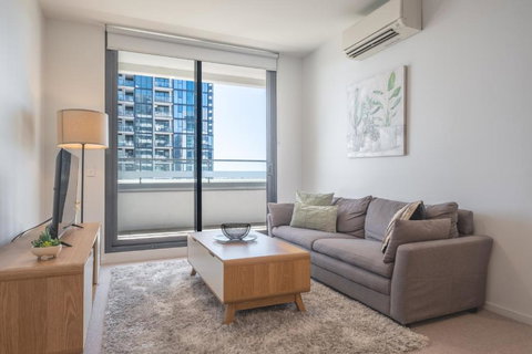 Panoramic Views 2br With Pool And Free Carpark - Accommodation Brisbane 0