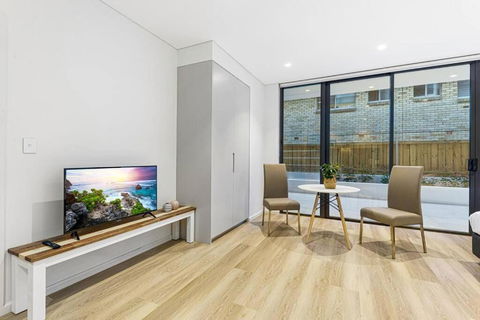 Peaceful Studio In Summer Hill - Accommodation Brisbane 3
