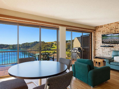 Pacific Pines Unit 4 - Accommodation Brisbane 1