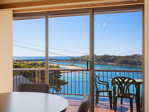 Pacific Pines Unit 4 - Accommodation Brisbane 3