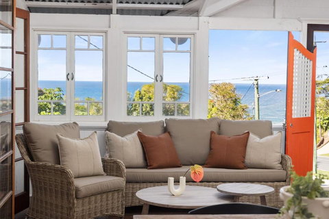 Pacific Terrace Beach House - Accommodation Brisbane 3