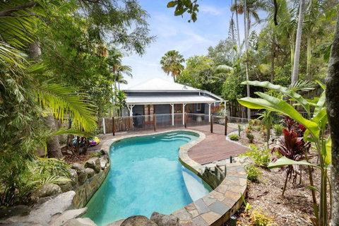 Pacific Terrace Beach House - Accommodation Brisbane 0