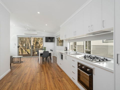 Painters Island Holiday Park - Accommodation Brisbane 2
