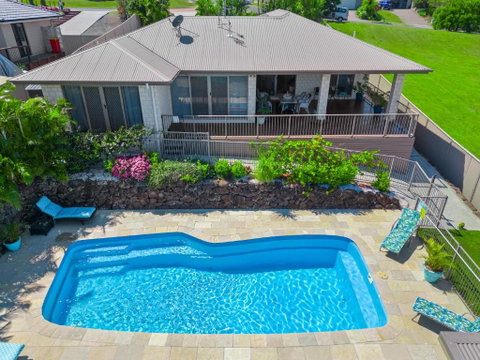 Palm Oasis Hinterland Home, Sleeps 10 With Pets - Accommodation Brisbane 0