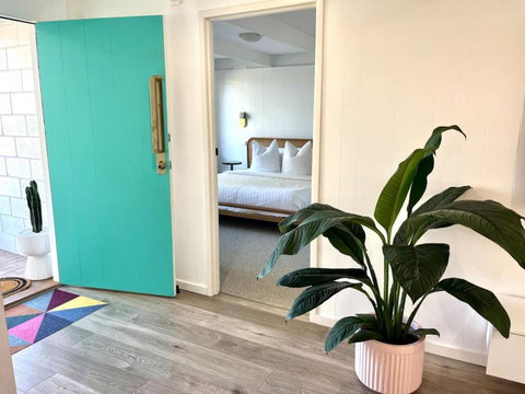 Palm Springs Pad - Accommodation Brisbane 0