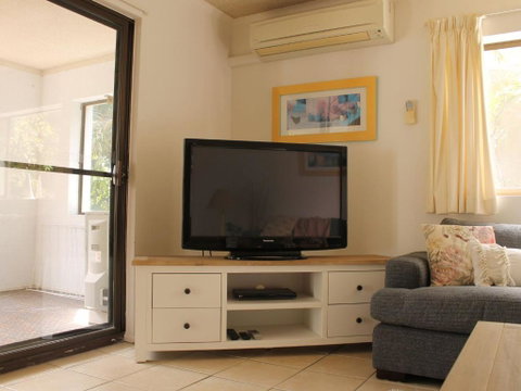 Pandanus Cove 2 Mitti Street 3 - Accommodation Brisbane 3