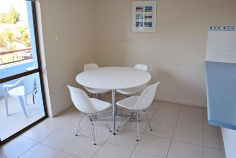 Paragon Apartment 3 - Bring Your Own Linen. - Accommodation Brisbane 3