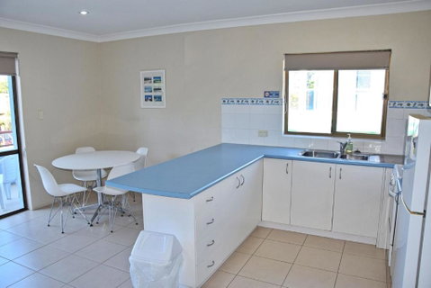 Paragon Apartment 3 - Bring Your Own Linen. - Accommodation Brisbane 2