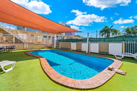 Paramount Motel - Accommodation Brisbane 2