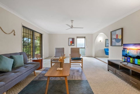 Peaceful 4BR At Sunnybank CBD With 2Parking Yard And Mall - Accommodation Brisbane 1