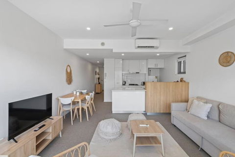 Peaceful One Bedroom Residence With Parking - Accommodation Brisbane 3