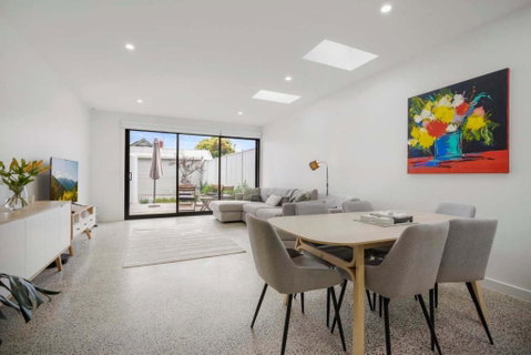 Peaceful Retreat With Backyard In Brunswick East - Accommodation Brisbane 1