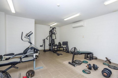 Panoramic Views 3BR Cairns City Apartment - Accommodation Brisbane 3