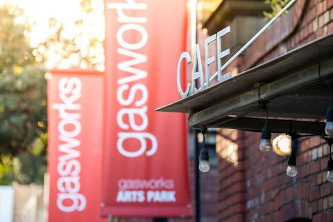 Perfect Page St Home 3Bed 2Bath Sleeps 6 - Accommodation Brisbane 2