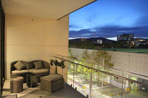 Perfectly Located Modern Apartment - Canberra CBD - Accommodation Brisbane 0