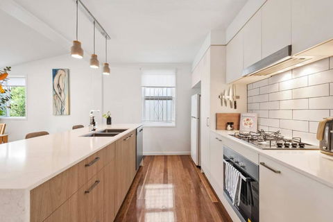 Picture Perfect! 2Bed/1Bath/1Car ~ House ~ Windsor - Accommodation Brisbane 2