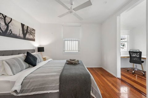 Picture Perfect! 2Bed/1Bath/1Car ~ House ~ Windsor - Accommodation Brisbane 3