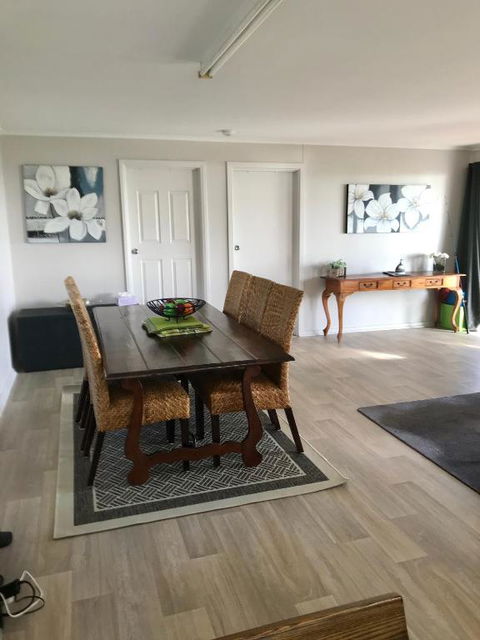 Pine View Holiday Rental - Accommodation Brisbane 2