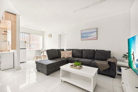 Polished 2-Bed Unit In The Heart Of Parramatta - Accommodation Brisbane 0
