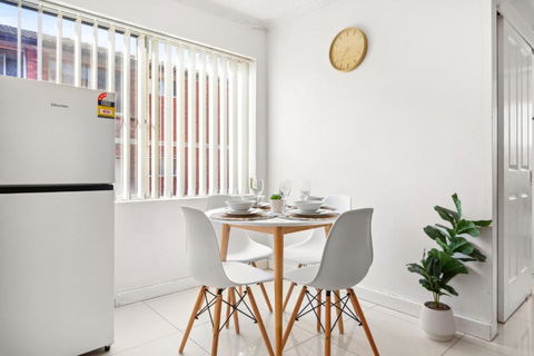 Polished 2-Bed Unit In The Heart Of Parramatta - Accommodation Brisbane 1