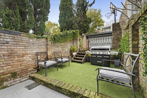 Pet Friendly Paddo Terrace - Accommodation Brisbane 3