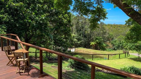 Rainforest Gardens - Luxury Hillside Accomodation With Views To Bay & Islands - Accommodation Brisbane 1