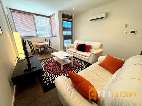 Pretty Penthouse - Close To ANU - Accommodation Brisbane 1